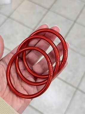 Crimson Metallic Stackable Bangle Trio (+2 silver)